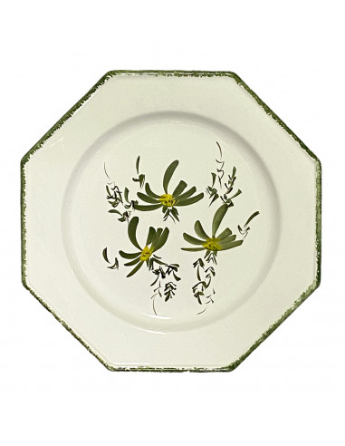 Assiette plate en faience blanche modèle octogonale décor artisanal fleurs vertes