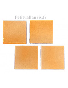 Carreau 10 x 10 cm jaune-ocre en faience émaillé jaune-ocre uni assortit à nos décors