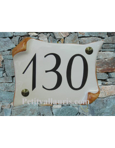 Plaque de Maison en céramique modèle parchemin 14x21 bordure ocre avec numéro personnalisé