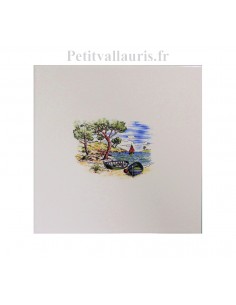 Carreau en faience blanche décor paysage provençal motif calanque et bateaux de pêche 20 x 20 cm