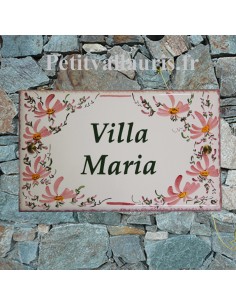 Plaque de Villa en céramique modèle rectangle motif artisanal fleurs roses aux angles + inscription personnalisée en horizontale