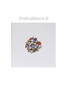 Carreau en faience blanche 15x15 cm pose horizontale reproduction moustiers polychrome motif gros bouquet central