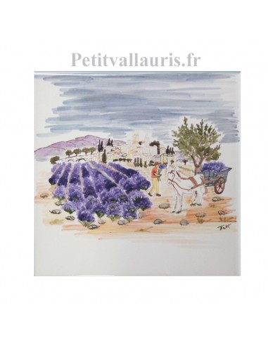 Carreau en faience blanche décor artisanal collection paysage de Provence la récolte des lavandes