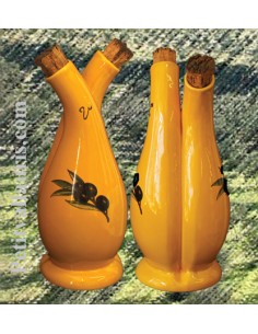 Serviteur en faience jaune...