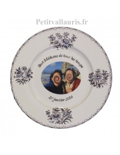 Assiette souvenir en porcelaine avec photo et gravure personnalisées décor fleurs camaïeux de bleu