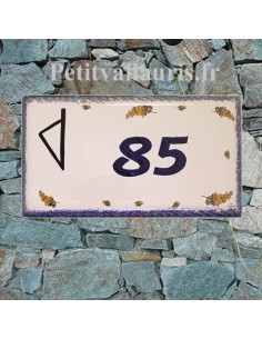 Plaque de Maison en céramique émaillée décor brins de mimosas et Corse stylisée + inscription personnalisée