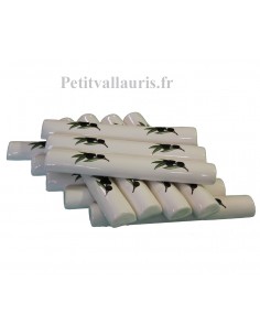 Bordure-listel en faience blanche modèle demi-lune large motif olives noires
