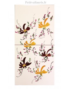 cFresque verticale sur carreaux 40 x 20 cm en faïence blanche au décor artisanal bouquet de Fleurs jaunes et rouge pourpre