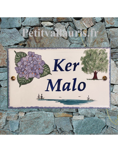 Plaque pour maison en faïence motif artisanal Les hortensias et chêne vert + inscription personnalisée