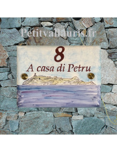 plaque pour maison céramique décor artisanal ilot La Giraglia + inscription personnalisée