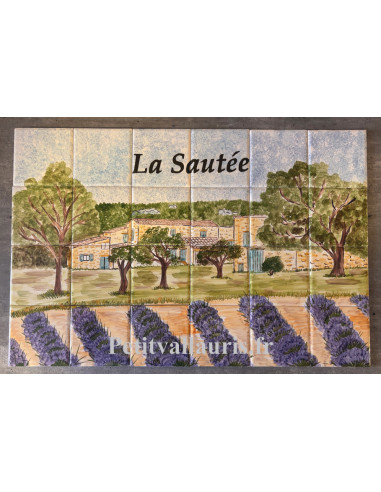 Fresque murale sur carreaux de faïence décor artisanal modèle ferme et champs de lavande haute Provence Fresque murale sur carreaux de faïence décor artisanal modèle ferme et champs de lavande haute Provence
