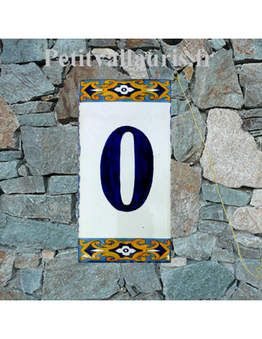 Numéro de maison au détail sur plaque en faïence à coller chiffre 0 motif arabesque jaune et bleue