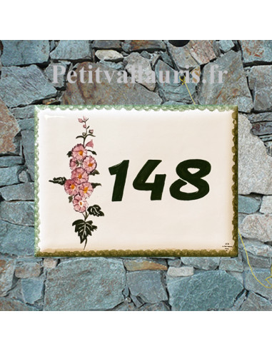 plaque de maison céramique décor artisanal roses trémières + inscription personnalisée verte
