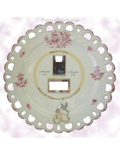Assiette de Mariage modèle Tournesol avec 2 photos encadrement filet jaune décor tradition vieux moustiers rose