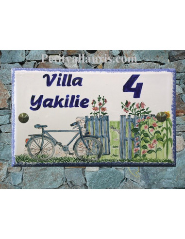 Plaque pour maison en faïence décor Bicyclette et Portail Fleuri
