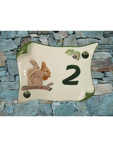 Plaque de Maison parchemin décor personnalisé écureuil inscription verte