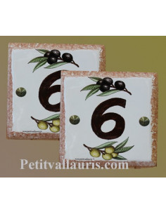Numéro de maison décor brins d'olives vertes et noires pose horizontale bord ocre