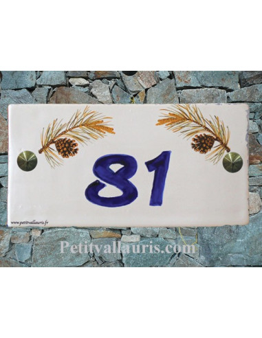 Plaque chiffre de maison faience décor Pomme de pin texte bleu