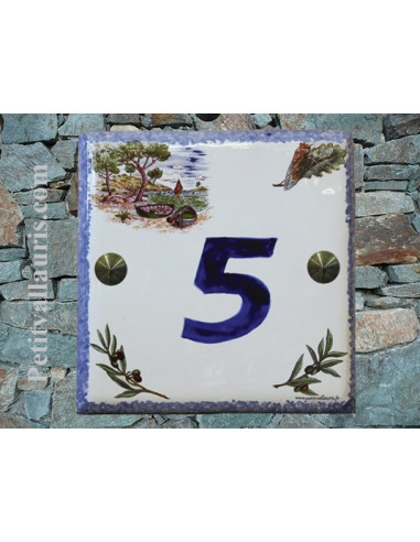 Plaque numéro de maison en faience émaillée motif calanque + chiffre  personnalisé bleu