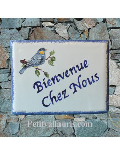 plaque de maison céramique personnalisée décor mésange bleue inscription couleur bleue