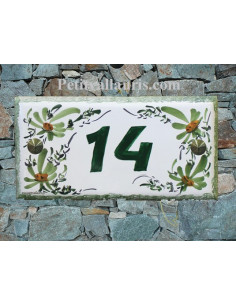 Plaque de maison faience émaillée décor fleurs vertes inscription personnalisée verte