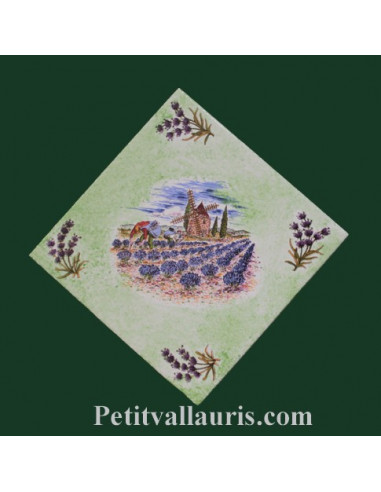 Décor sur carreau 15 x 15 motif moulin et champs de lavande fond vert fond vert clair pose diagonale