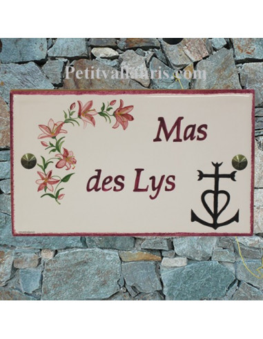 Plaque pour maison en faïence décor lys et croix de camargue