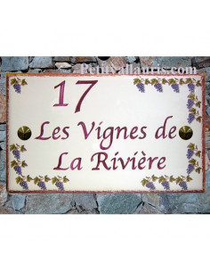 Plaque de Villa rectangle décor treille grappes de raisin bord et inscription personnalisée mauve-prune