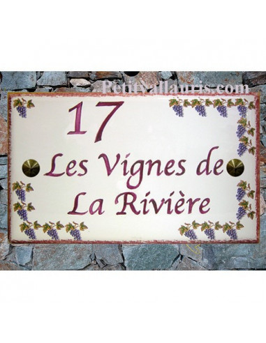 Plaque de Villa rectangle décor treille grappes de raisin bord et inscription personnalisée mauve-prune