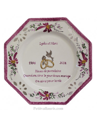 Assiette de Mariage octogonale décor fleurs couleur prune avec poème au choix
