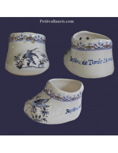 Chausson de naissance ou baptême personnalisé décor tradition vieux moustiers