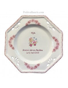 Assiette de baptème octogonale en faience décor ange coloris rose et personnalisation