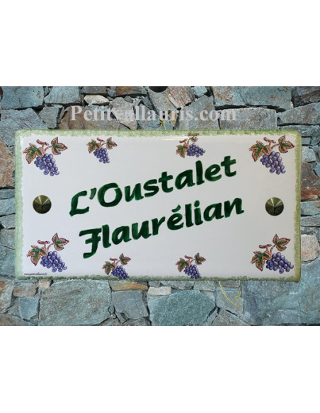 Plaque de Maison rectangle décor grappes de raisin inscription personnalisée bord verte