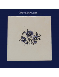 Carreau fleur médium polychrome décor Tradition Vieux Moustiers