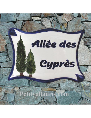 Plaque céramique de forme parchemin pour une allée motif artisanal les Cyprès
