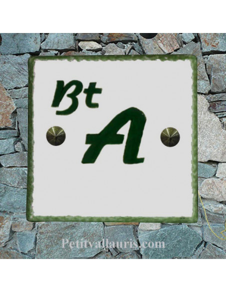 Numéro de maison chiffre ou lettre et bord vert pose horizontale