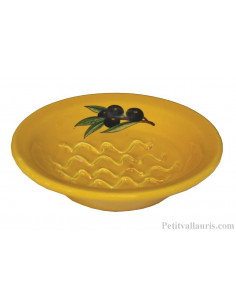 Gratte-Rape aïl rond en faience jaune provençale décor artisanal décor Olives noires