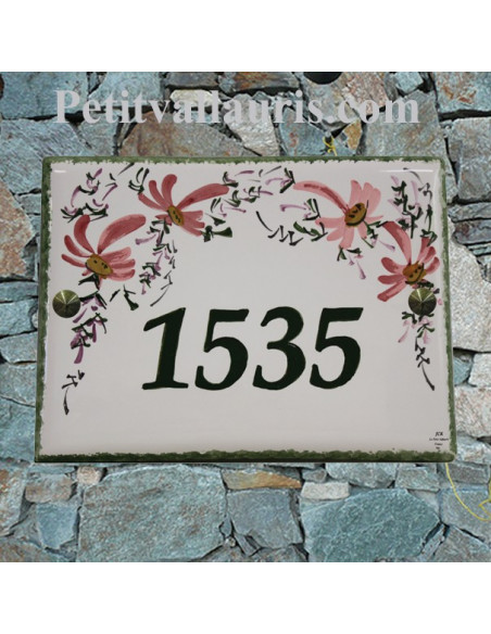 plaque entrée de maison céramique décor fleurs roses inscription personnalisée