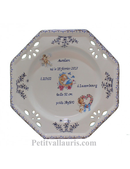 Assiette de naissance en faience blanche modèle octogonale décor anges et couffin coloris bleu + gravure personnalisée