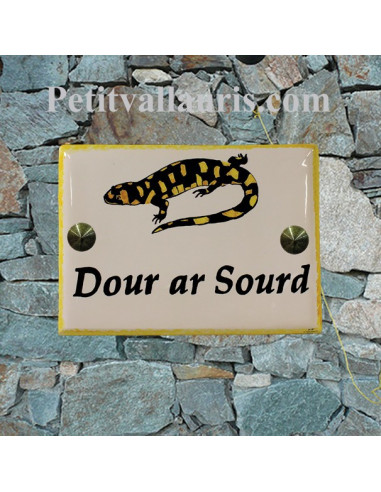 plaque de maison céramique décor artisanal salamandre jaune et noire + inscription personnalisé