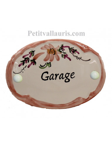 Plaque ovale de porte en faience blanche motif artisanal fleurs beiges-saumon avec inscription garage