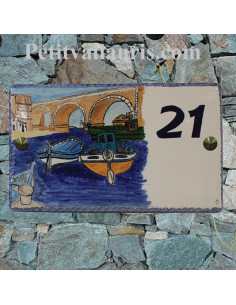 Plaque de Maison rectangle en céramique émaillée décor artisanal motif port des Goudes à Marseille + inscription personnalisée