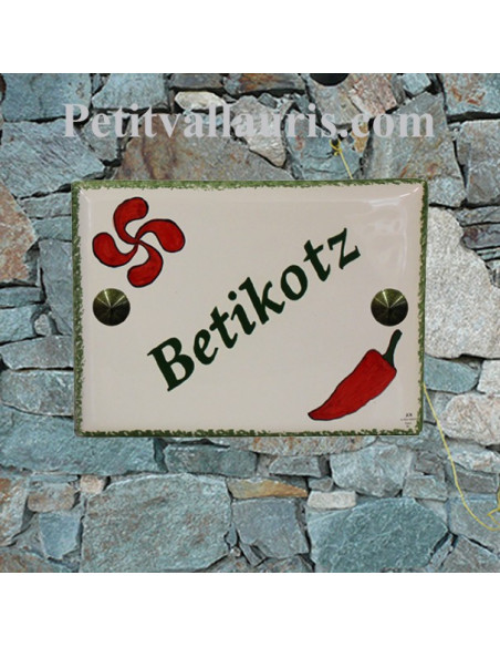 plaque de maison en céramique émaillée décor croix basque et piment d'espelette + inscription personnalisée