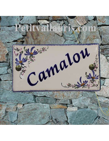 Plaque de Maison en céramique émaillée rectangle décor fleurs bleues aux angles + inscription personnalisée
