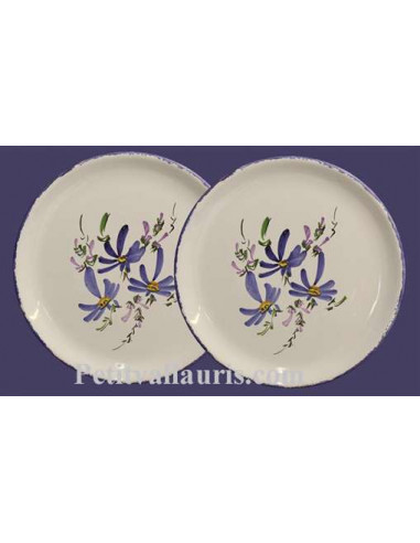 Assiette plate en faïence blanche décor motifs artisanaux Fleurs bleues
