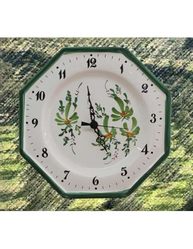 Horloge murale en faïence blanche modèle octogonale décor artisanal fleurs vertes