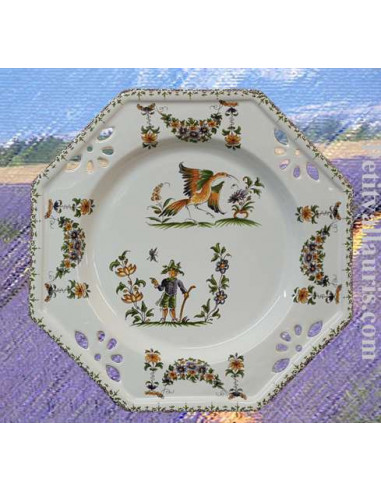 Assiette modéle octogonale ajourée en faience blanche décorative décor reproduction moustiers polychrome D27
