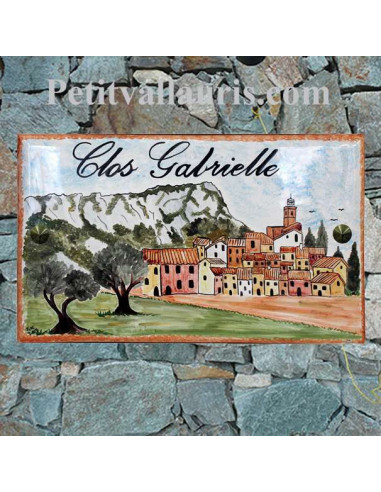 Plaque de maison rectangle en céramique émaillée décor artisanal motif village de provence + inscription personnalisée