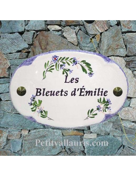 Plaque en céramique émaillée pour maison de forme ovale décor artisanal les Bleuets + personnalisation