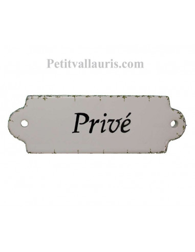 Plaque de porte de forme oblongue en faience blanche et frise verte autour avec inscription personnalisée